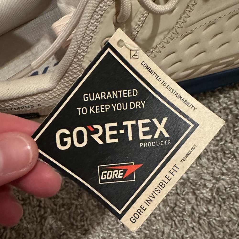 Altra Olympus 6 Sneakers - Picture 4 of 7